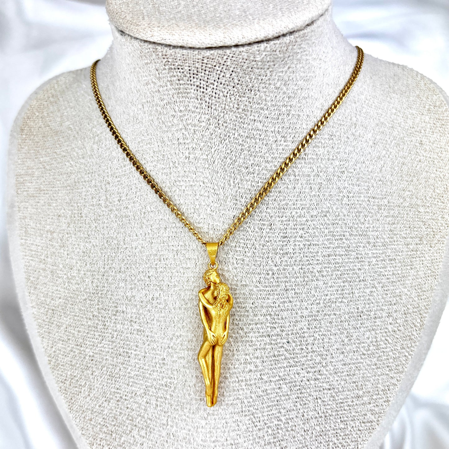 Romantic Vintage Couple Hug Necklace, Elegant Hug Lovers Jewelry