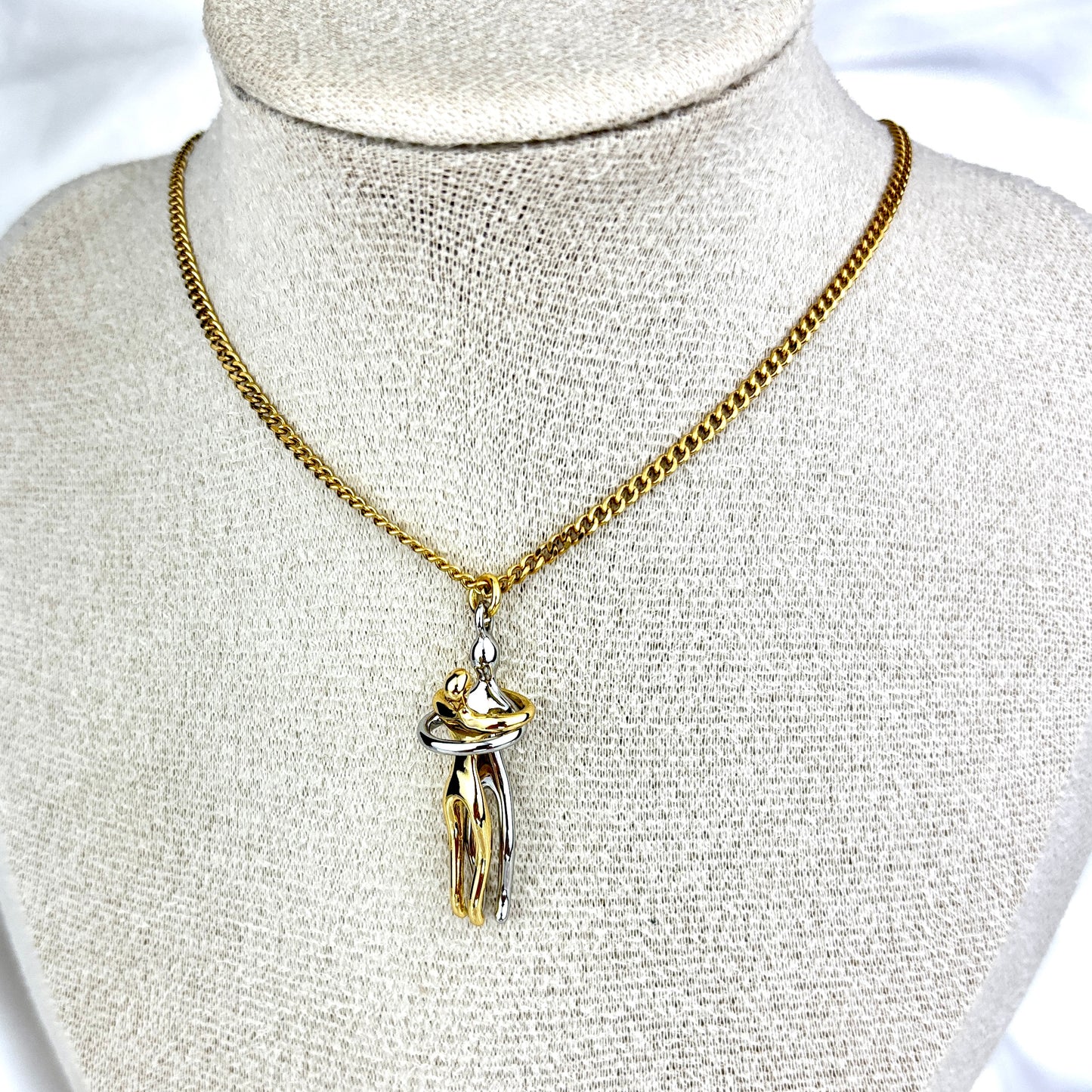 Romantic Couple Hug Necklace, Elegant Hug Lovers Jewelry